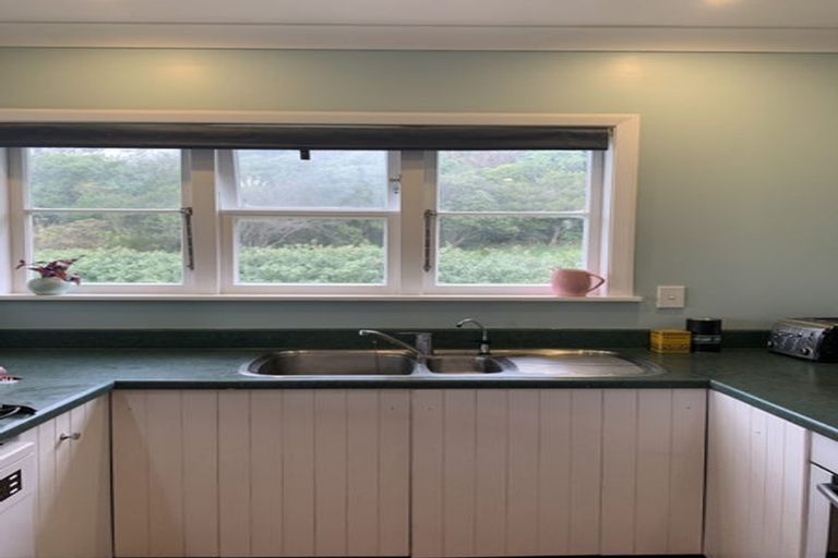 Photo of property in 63 Ranui Terrace, Tawa, Wellington, 5028