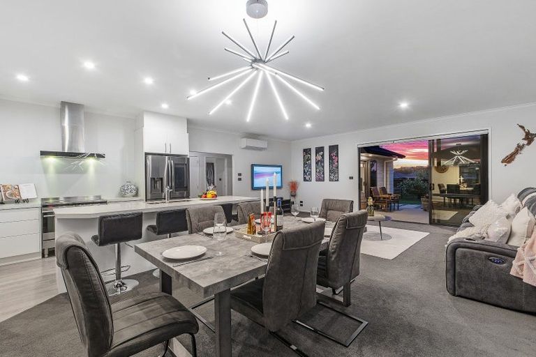 Photo of property in 65 Puhirake Crescent, Pyes Pa, Tauranga, 3112