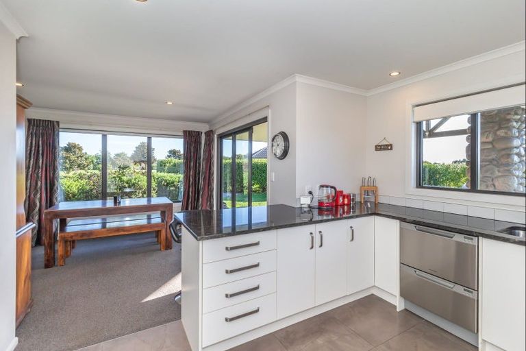 Photo of property in 9 Tullahoma Way, Ohau, Levin, 5570