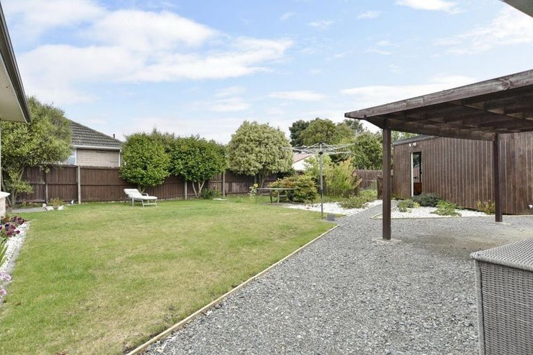 Photo of property in 11 Quebec Place, Wainoni, Christchurch, 8061