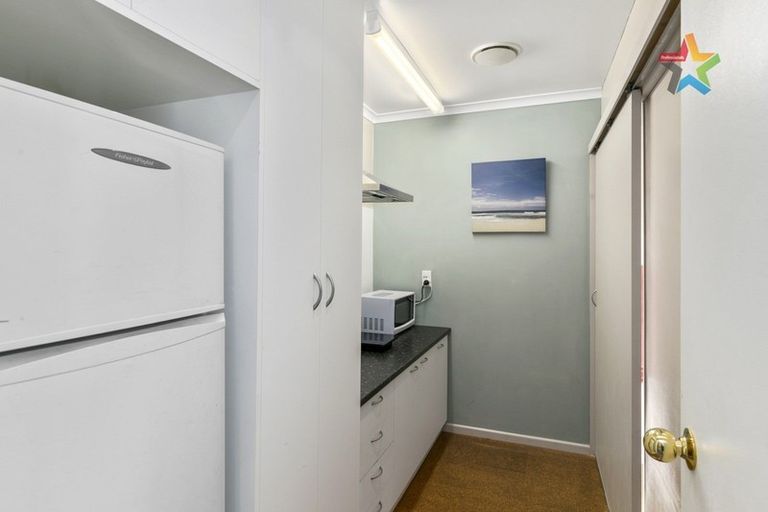 Photo of property in 10 Jacaranda Grove, Maungaraki, Lower Hutt, 5010