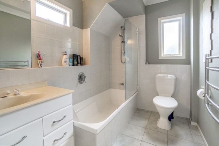 Photo of property in 2/137 Lakeside Drive, Orewa, 0931