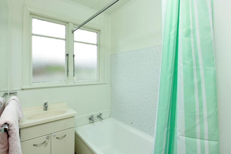 Photo of property in 17 Centennial Road, Tahunanui, Nelson, 7011