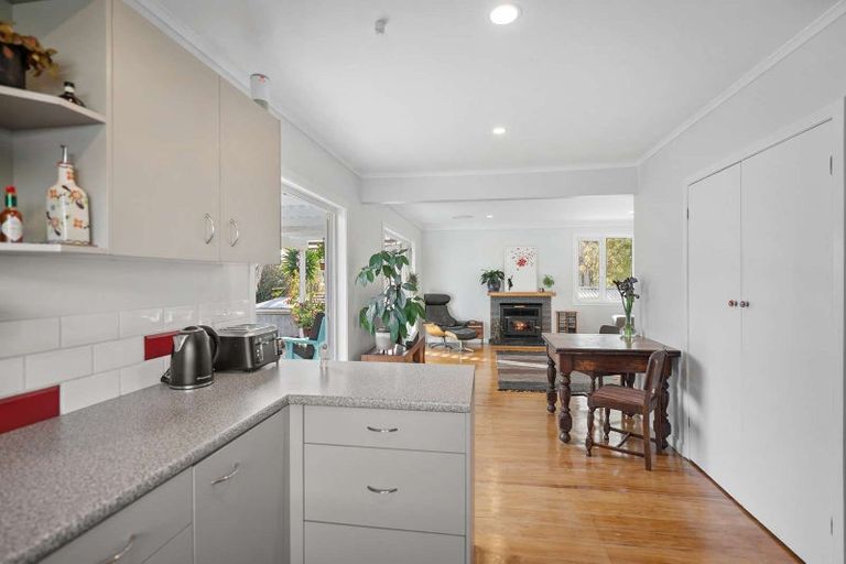 Photo of property in 1/146 Rangatira Road, Beach Haven, Auckland, 0626