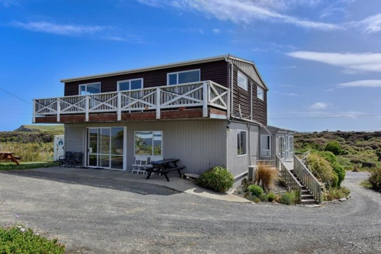 Photo of property in 529 Waikawa-curio Bay Road, Curio Bay, Tokanui, 9884