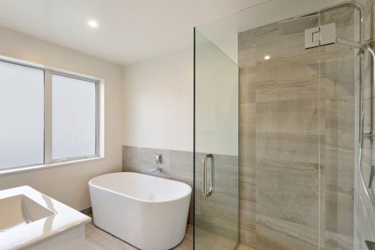 Photo of property in 28 Billington Drive, Halswell, Christchurch, 8025