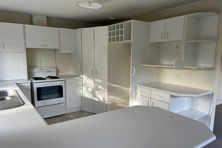 Photo of property in 2/65 Pohutukawa Street, Woburn, Lower Hutt, 5011