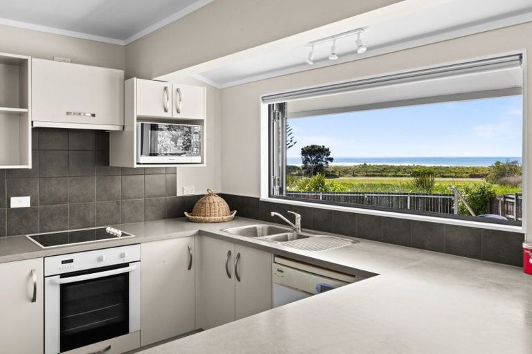 Photo of property in 98 Harper Road, Waimarama, 4294