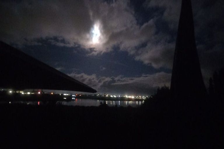 Photo of property in 2/40 Saxon Street, Waterview, Auckland, 1026