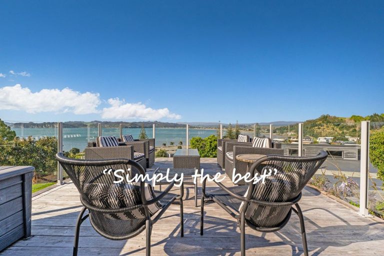 Photo of property in 11 Puriri Place, Whitianga, 3510