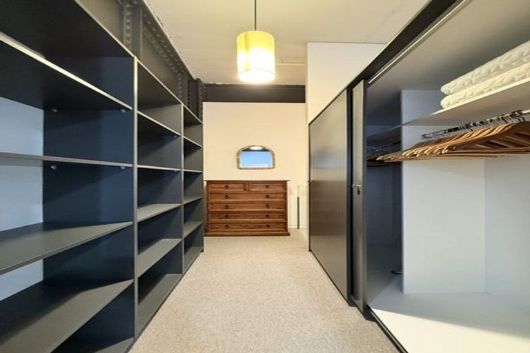 Photo of property in Waterloo Quay Apartments, 211/28 Waterloo Quay, Pipitea, Wellington, 6011