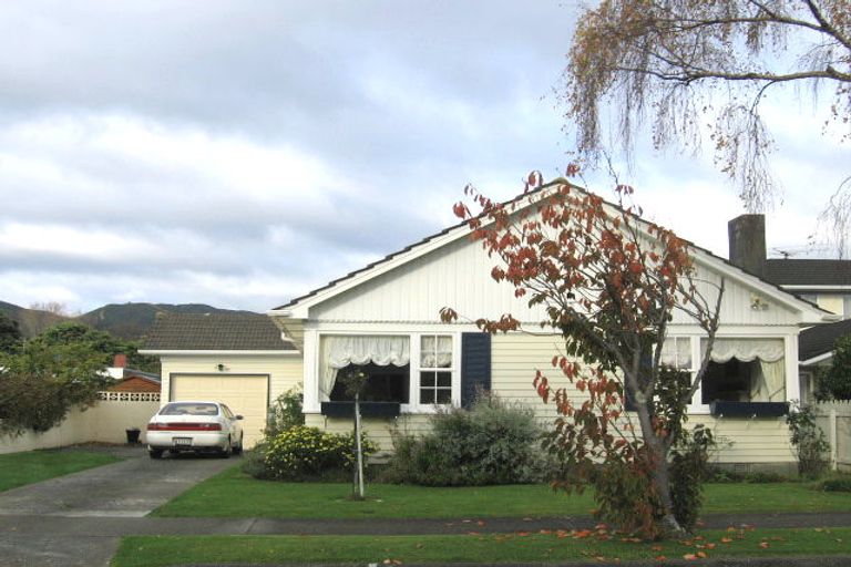 Photo of property in 38 Kebbell Grove, Epuni, Lower Hutt, 5011