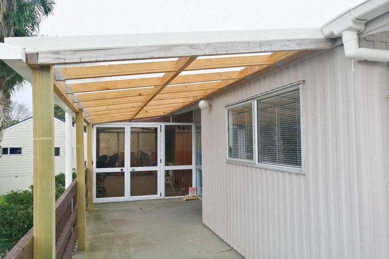Photo of property in 1/30 Houston Place, Bayview, Auckland, 0629