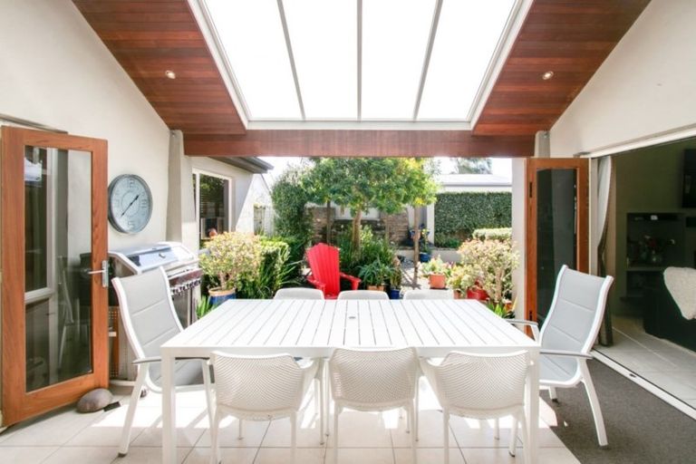 Photo of property in 11 Park Lane, Greenmeadows, Napier, 4112