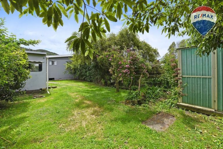 Photo of property in 2/71 Hikurangi Street, Trentham, Upper Hutt, 5018