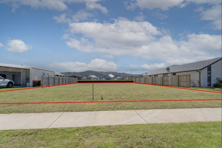 Photo of property in 11 Ngaroma Crescent, Whitianga, 3510