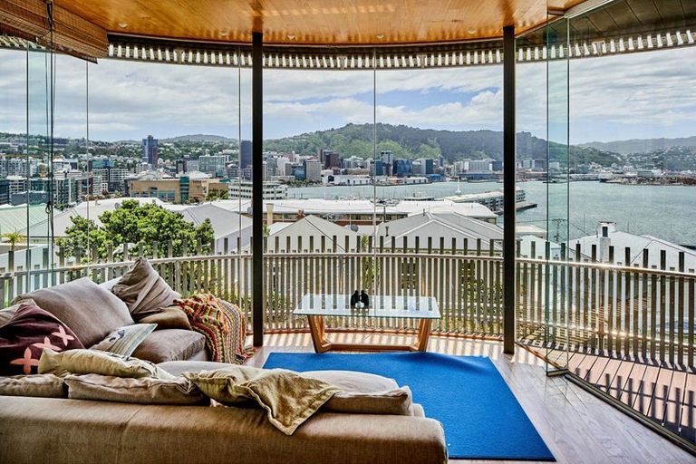 Photo of property in 8 Mcfarlane Street, Mount Victoria, Wellington, 6011