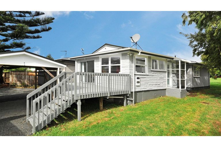 Photo of property in 2/51 Eddowes Street, Manurewa, Auckland, 2102