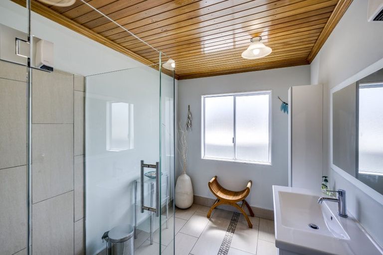 Photo of property in 64 The Esplanade, Westshore, Napier, 4110