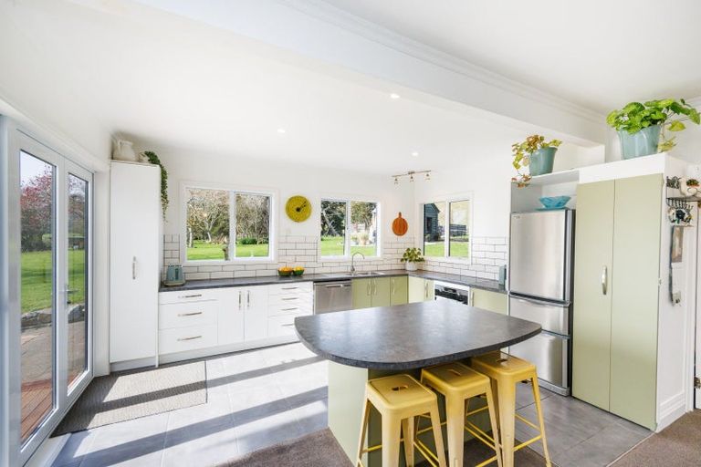 Photo of property in 185 Albert Road, Tokomaru, Palmerston North, 4474