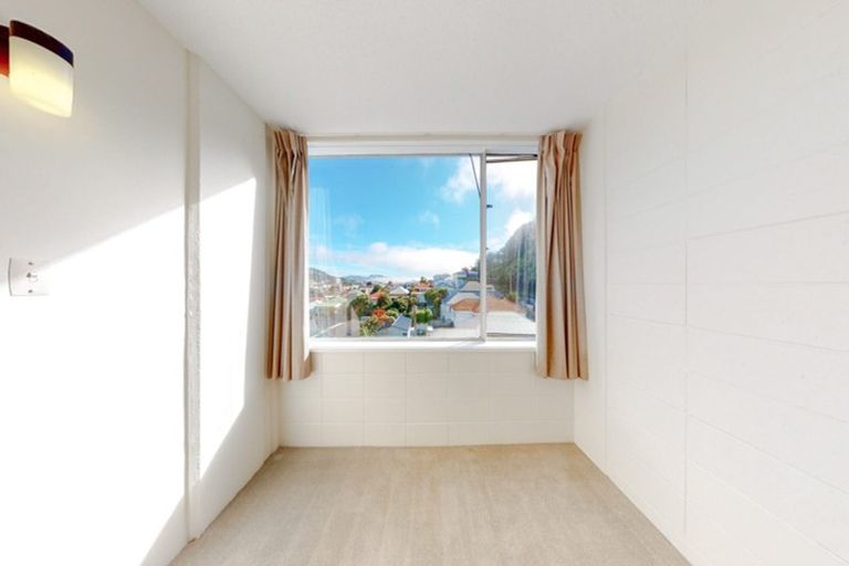 Photo of property in Beresford Apartments, 16/118 Russell Terrace, Berhampore, Wellington, 6023