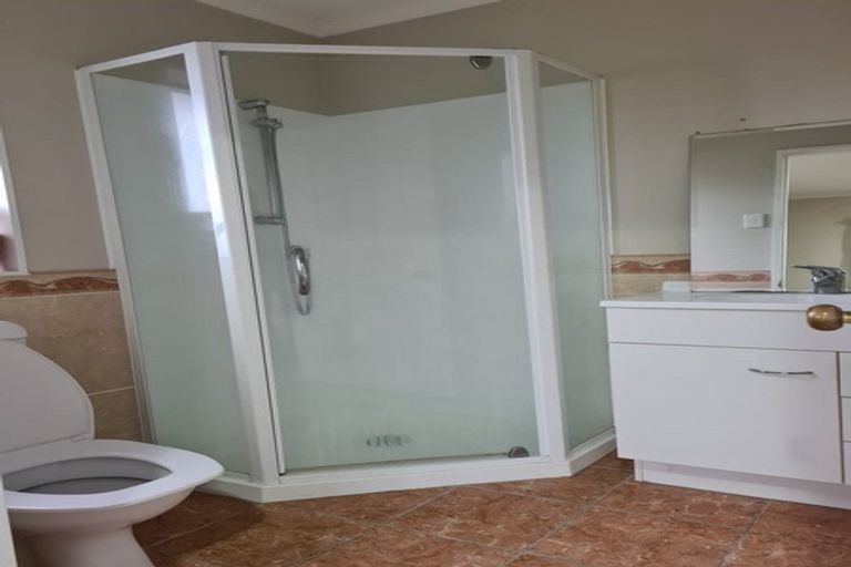 Photo of property in 229 Triangle Road, Massey, Auckland, 0614