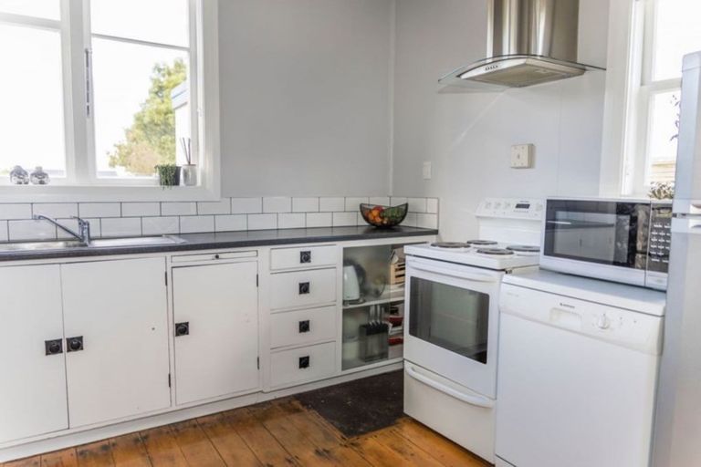 Photo of property in 22 King Street, Dannevirke, 4930