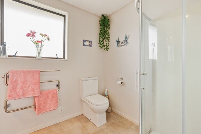 Photo of property in 2/43 Brixton Street, Islington, Christchurch, 8042