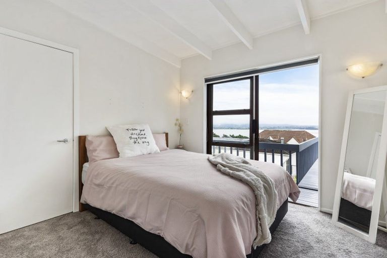 Photo of property in 36 Telstar Place, Beach Haven, Auckland, 0626
