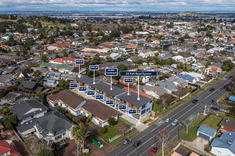 Photo of property in 1/24 Pah Road, Cockle Bay, Auckland, 2014