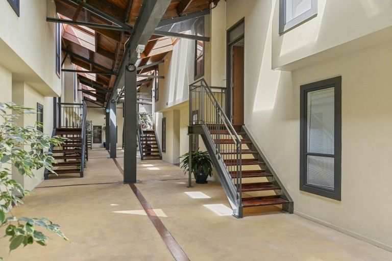 Photo of property in Metro Apartments, 4/220 Thorndon Quay, Pipitea, Wellington, 6011