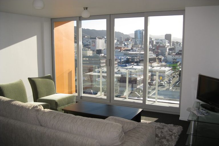 Photo of property in 2 Torrens Terrace, Mount Cook, Wellington, 6011