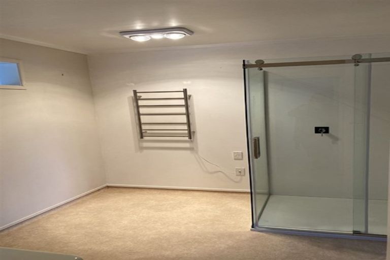 Photo of property in 123 Colombo Road, Waiuku, 2123