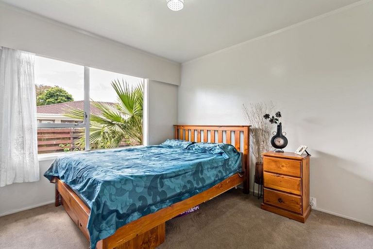 Photo of property in 33b Kindergarten Drive, Conifer Grove, Takanini, 2112
