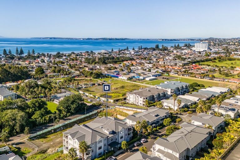 Photo of property in 72 Landmark Terrace, Orewa, 0931