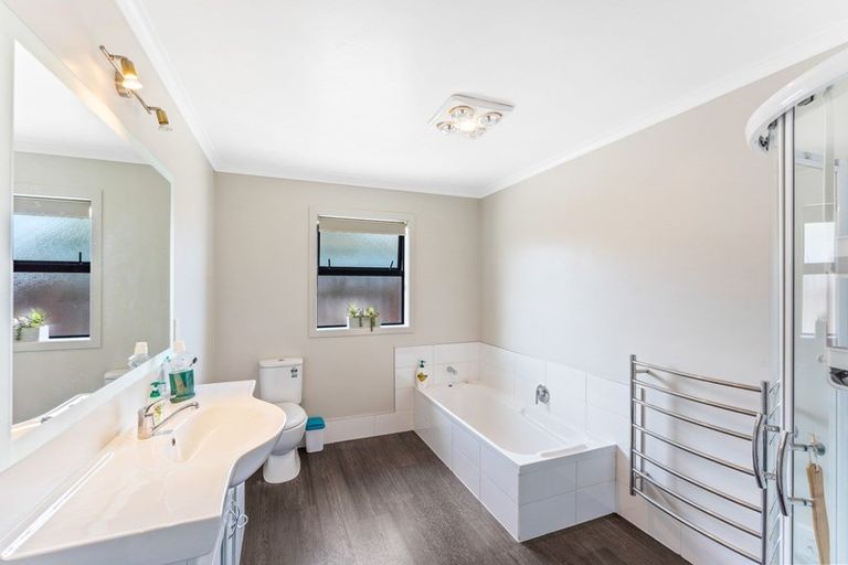 Photo of property in 5 Byron Street, Trentham, Upper Hutt, 5018