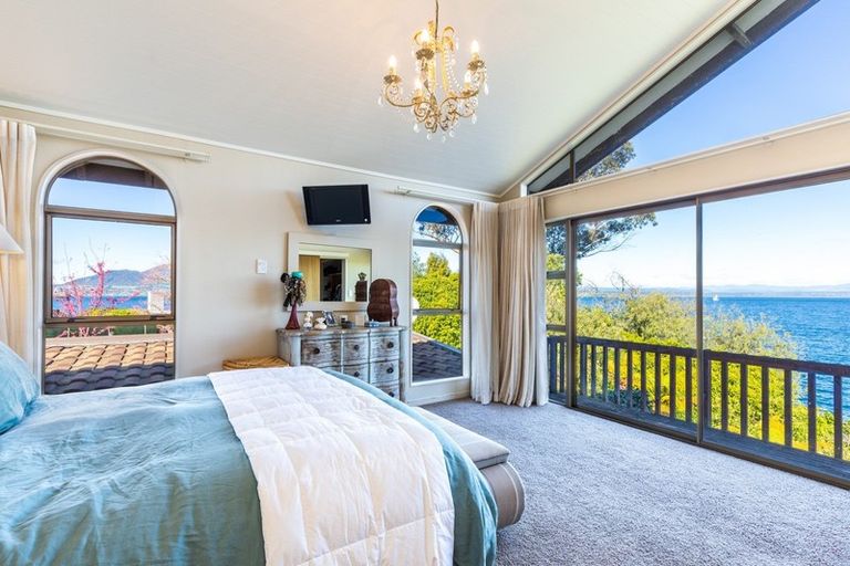 Photo of property in 817 Acacia Bay Road, Acacia Bay, Taupo, 3330