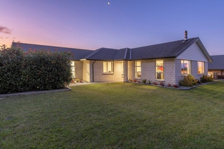 Photo of property in 2 Damien Place, Ohauiti, Tauranga, 3112
