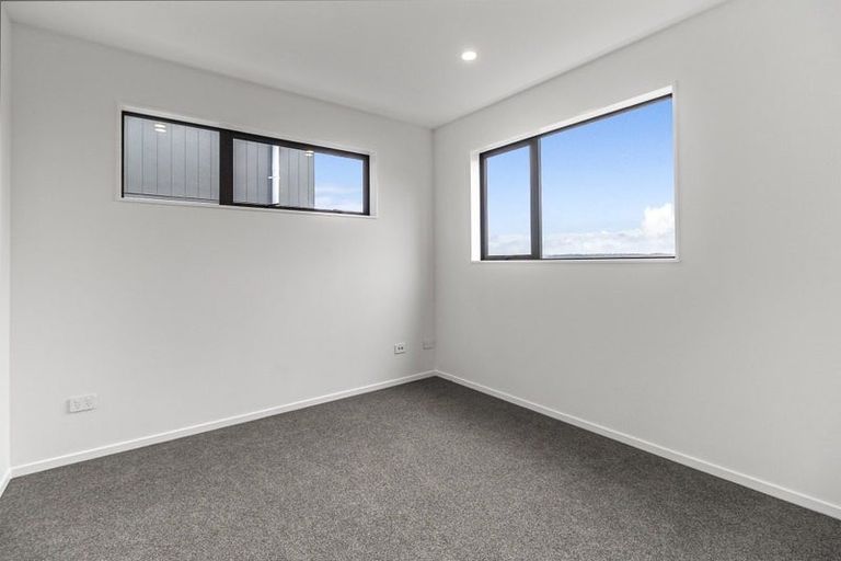 Photo of property in 13 Raupeti Lane, Henderson, Auckland, 0612