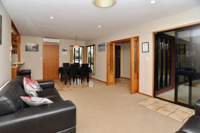 Photo of property in 149 Royal Park Drive, Parklands, Christchurch, 8083