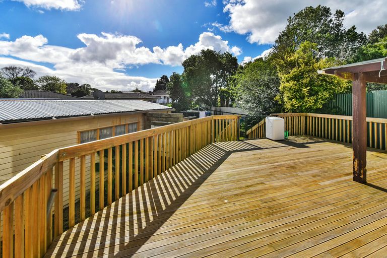Photo of property in 24 Hyperion Drive, Randwick Park, Auckland, 2105