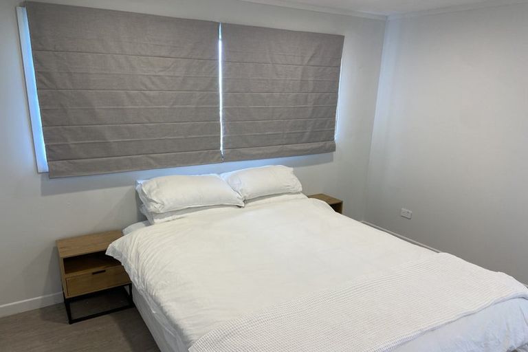 Photo of property in 42 Bream Revel Way, Karaka, Papakura, 2580