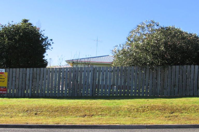 Photo of property in 8 Whiteman Road, Kawakawa, 0210
