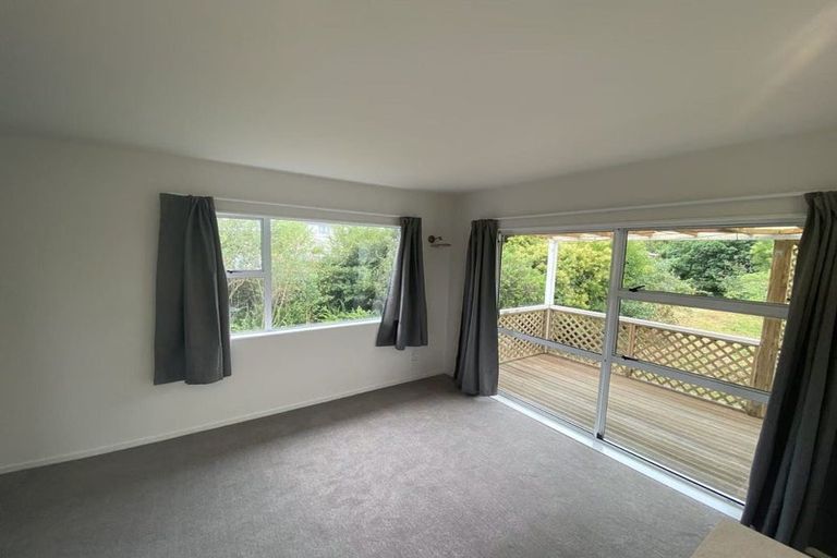 Photo of property in 26 Netherlands Avenue, Kelston, Auckland, 0602