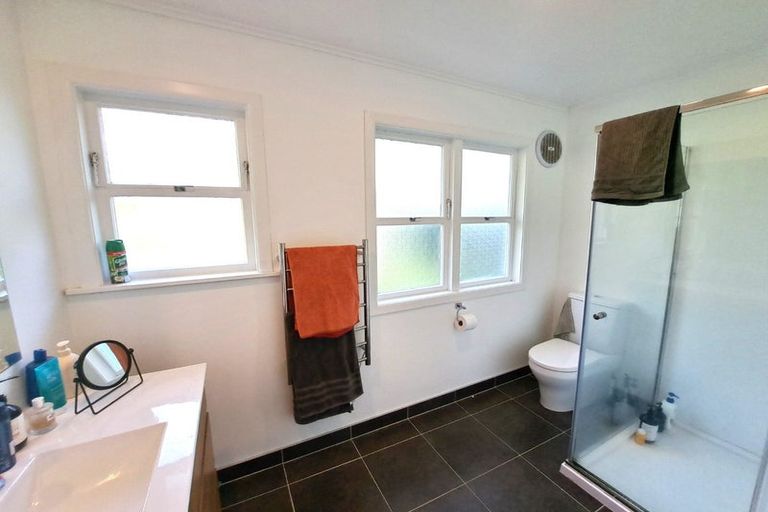 Photo of property in 65 Roseberry Avenue, Birkenhead, Auckland, 0626