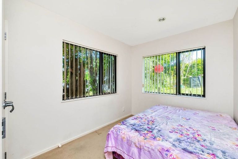 Photo of property in 70d Glengarry Road, Glen Eden, Auckland, 0602
