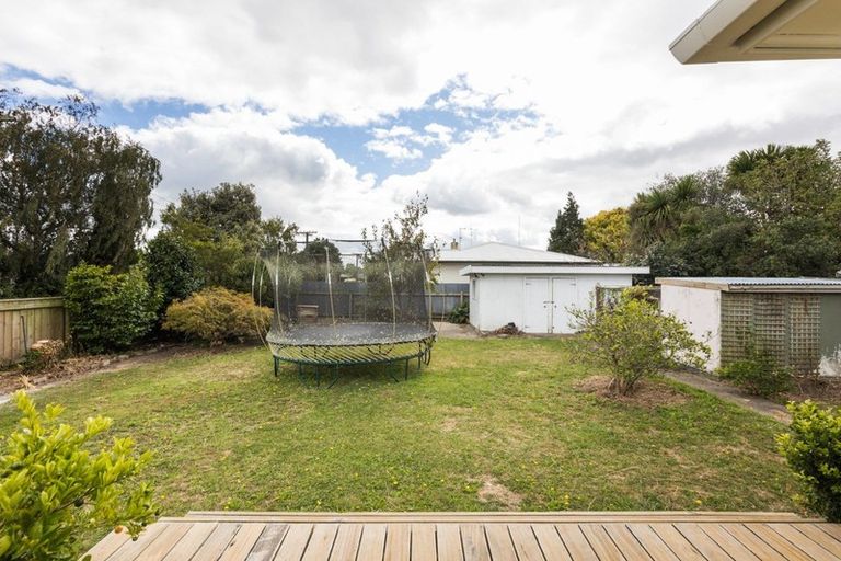 Photo of property in 2 Norwich Place, Awapuni, Palmerston North, 4412