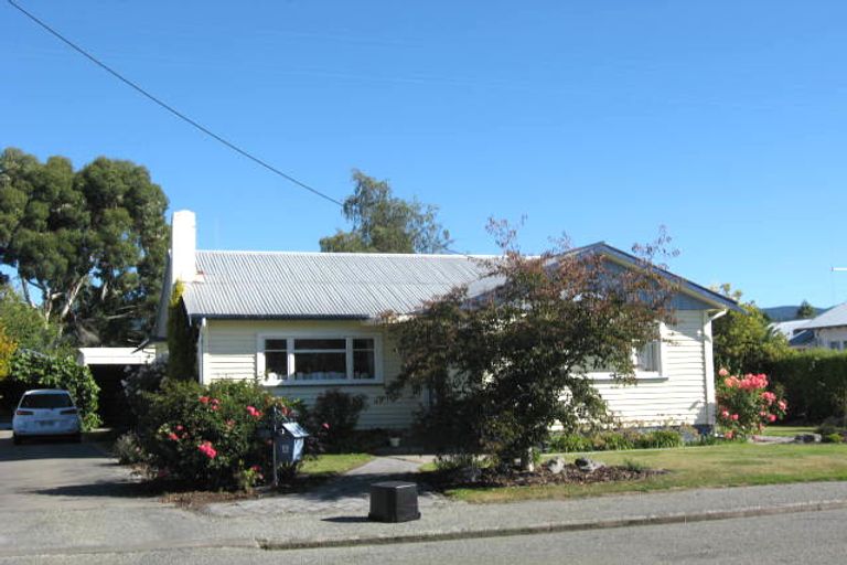 Photo of property in 19 Maude Street, Waimate, 7924