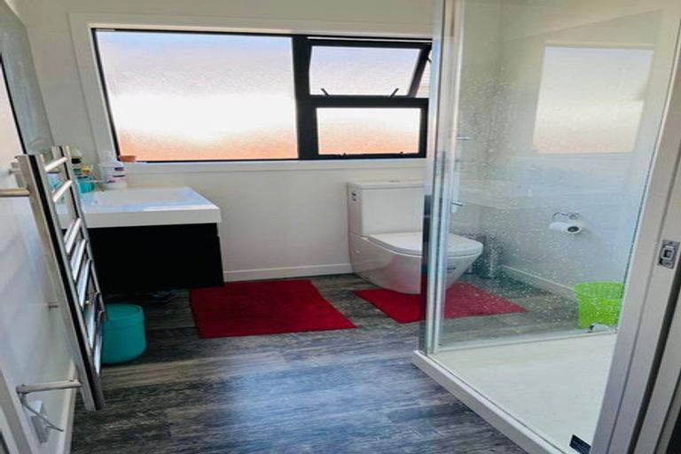 Photo of property in 38 Margaret Shields Avenue, Aotea, Porirua, 5024