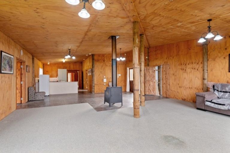 Photo of property in 327 Catherwoods Road, Cust, Rangiora, 7471